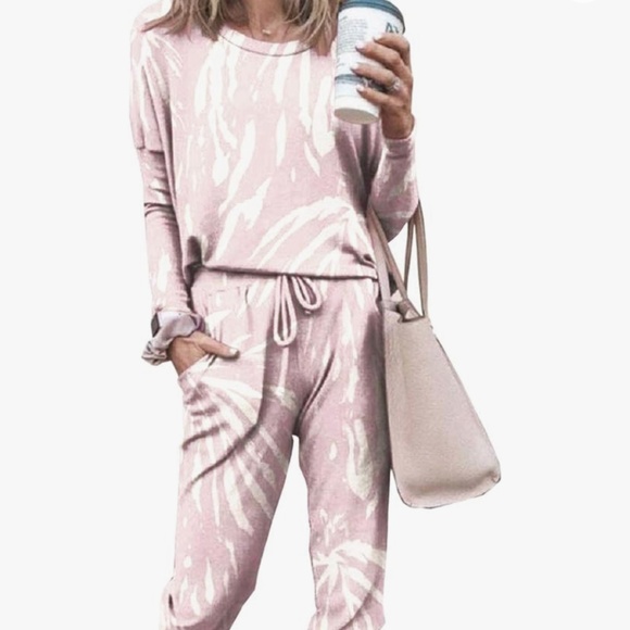 Women’s Tie Dye Set - Picture 1 of 2